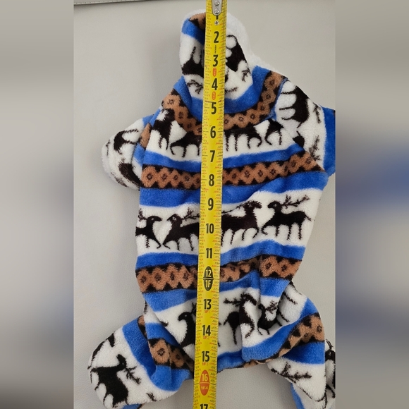 6 Sweater Coat Clothes For MEDIUM  Dog 12/14 Pound Warm Clothing Good CONDITION - Picture 13 of 16